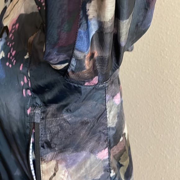 RVCA Sz S VA Sports Ripstop Cropped Windbreaker Jacket - Picture 7 of 12